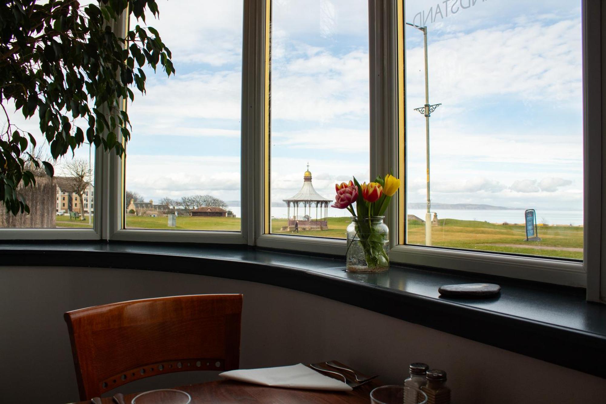 The Bandstand Hotel Nairn Eksteriør billede